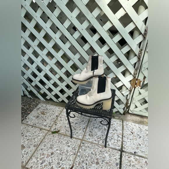 Free People James Chelsea Boots - Picture 8 of 15